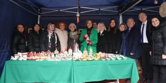 ESMEK Odunluk'ta yeni yıl pazarı açtı
