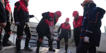 Ankara Keçiören'de afet gönüllüleri eğitimde