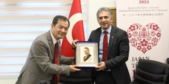 Gemlik ve Japonya'nın Nanao Belediyesi kardeş şehir oldu