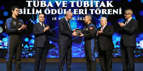 Erdoğan TÜBA ve TÜBİTAK Bilim Ödülleri Töreni'nde konuştu