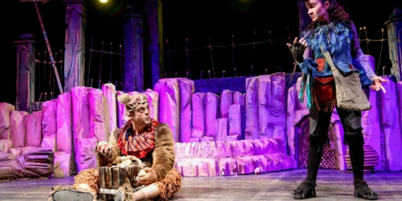 “Güneş Herkes İçin Parlar” ilkokul öğrencileri için sahnelendi