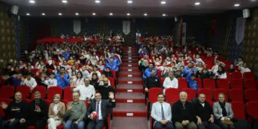 Bursa Nilüferli hentbolcular öğrencilerle buluştu