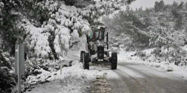 İzmir Bornova'da mevsimin ilk karı