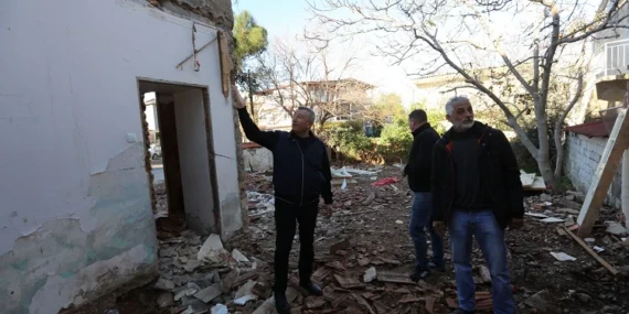 İzmir'de Avlu Güzbel Cafe yola çıkıyor
