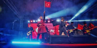 İzmir Karabağlar'da Yılbaşı Panayırı'na büyük ilgi