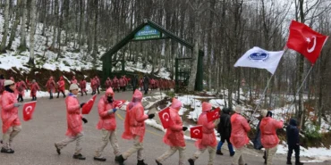 Kağıtspor izcileri Sarıkamış Şehitleri için yürüdü