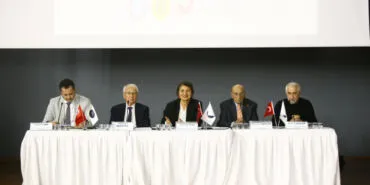 İzmir Karabağlar’da 'Eğitimin dünü bugünü' konuşuldu