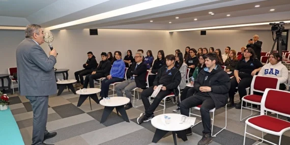 Kayseri Talas'ın Yazar Okulu tam gaz sürüyor