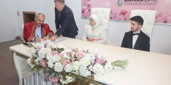 Kocaeli Çayırova'da bin 180 çift dünya evine girdi