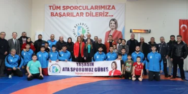 Kocaeli İzmit Belediyespor Güreş Okulu eğitimlerine başladı