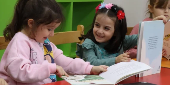 Kocaeli İzmit'te çocuklara kitap sevgisi aşılanmaya devam ediyor