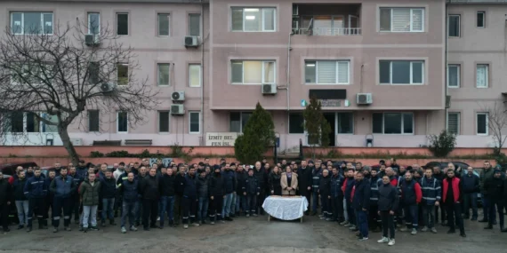 Kocaeli İzmit'te Fen İşleri'nden yeni yıl buluşmaı