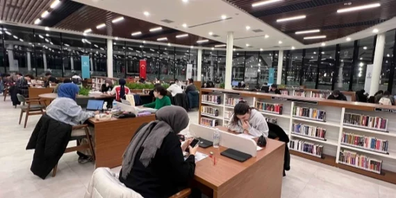 Kocaeli Millet Kütüphanesi'ne ilk günden yoğun ilgi
