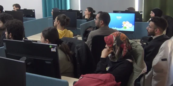 Malatya'da gençlere yönelik yapay zeka eğitimi düzenledi
