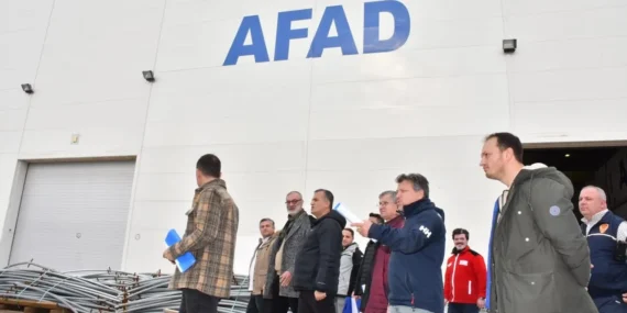 Manisa'da AFAD'ın bölgesel lojistik merkezine yakın mercek