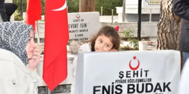 Manisa şehidini andı!