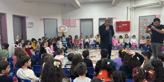 Mardinli yazar Metin Aydın Anaokulu öğrencileri ile Buluştu