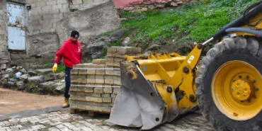 Bursa Gemlik'in kırsalında üst yapı sürüyor