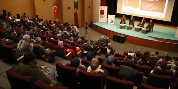 Sakarya'da Mehmet Akif’in vatana olan aşkını anlattılar