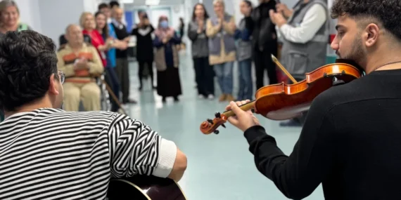 Sakarya'dan hastalara mini konser morali