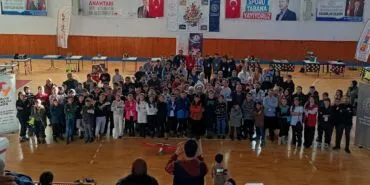 Selçuk Bayraktar'dan Bayburt'taki Gençlere Özel Hediye! Milli Teknoloji Hamlesi Devam Ediyor