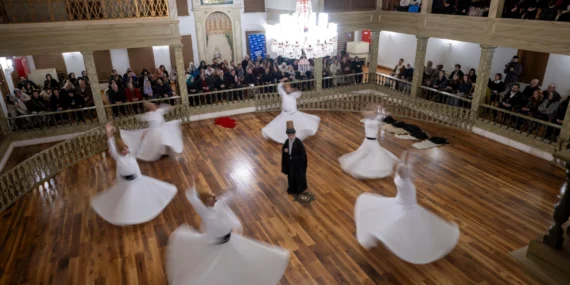 Musıki Eğitim Vakfı Mevlana'ya özel sema töreni