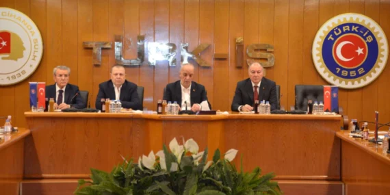 Türk-İş 'asgari' teklifini açıkladı