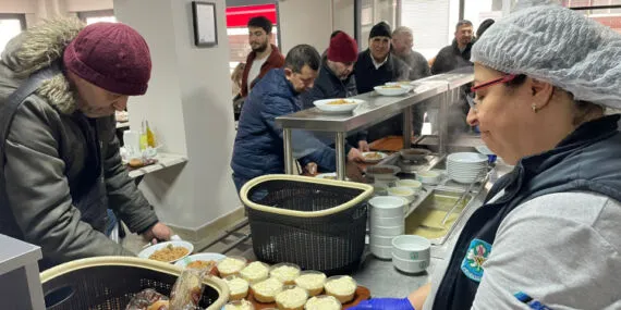 Manisa'da ‘Kent Lokantası’ ve 'Halk Mandıra’ on binlere ulaştı