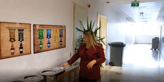 Yeşil sertifikalı bina 'sıfır atıkta' öncü oldu