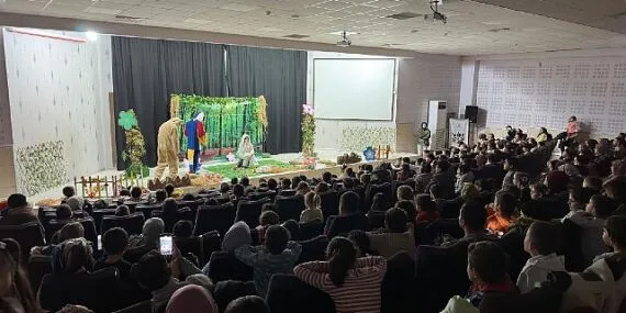 ‘’Ormandaki Tuzak” Oyunu Kartepeli Miniklerle Buluştu