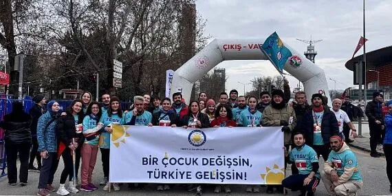 89. Büyük Atatürk Koşusu’nda TEGV’in Kampanyasıyla 163 Çocuğa Eğitim Desteği Sağlandı haberi