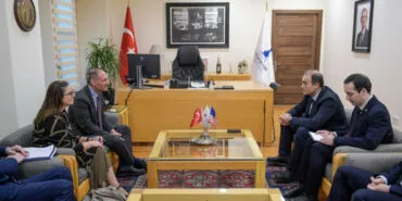 ABD ile İzmir arasında diplomatik yakınlaşma haberi