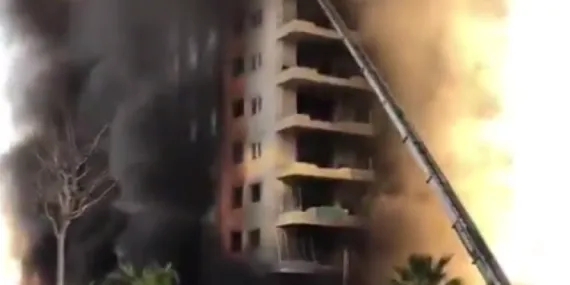 Antalya Alanya'da otel inşaatında yangın! haberi