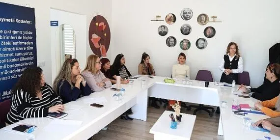 Antalya Büyükşehir Belediyesi kadınların yanında haberi