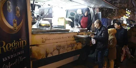 Antalya Büyükşehir Belediyesi'nden kandilde lokma ikramı haberi