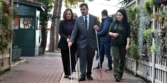 Antalya Muratpaşa'dan Beyaz 'Baston Görme Engelliler Haftası' farkındalığı haberi