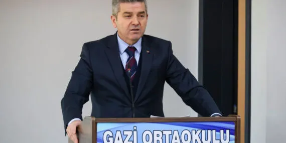 Artvin Valisi Ergün: ”Eğitimde kaliteyi artırmanın gayreti içerisindeyiz” haberi