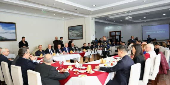 Artvin'de Çalışan Gazeteciler Günü kutlandı haberi