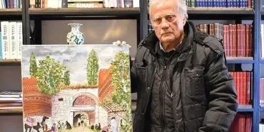 Asırlık Çınar Fırçasıyla Renklere Hayat Veriyor haberi