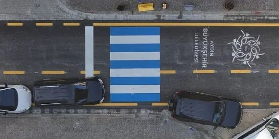 Aydın Büyükşehir Belediyesi, Efeler ilçesinin en işlek noktalarından biri olan Cumhuriyet Caddesi’ni baştan sona yeniledi haberi