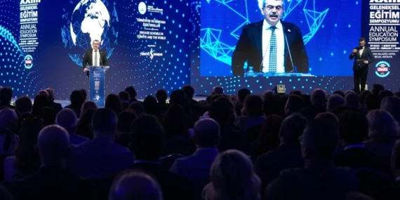 Bakan Tekin: Çürük elmalarla mücade etmezseniz, biz peşine düşeriz! haberi