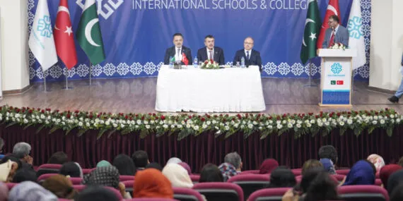 Bakan Tekin'den Pakistan ziyareti haberi