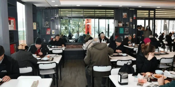 Balıkesir Kent Lokantası her gün bin kişiyi ağırlıyor haberi