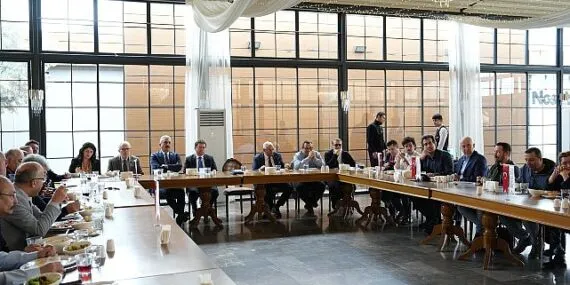 Başkan Aydın iş insanları ile bir araya geldi haberi