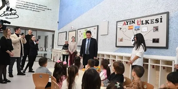 Başkan Aydın miniklerin karne heyecanına ortak oldu haberi