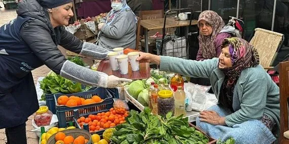 Başkan Çerçioğlu’nun İçleri Isıtan Sıcak Çorba İkramı Her Gün Binlerce Vatandaşa Ulaşıyor haberi