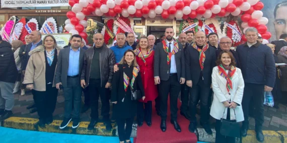 Başkan Hürriyet, Manav hemşerilerinin açılış heyecanına ortak oldu haberi