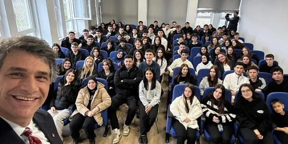 Başkan Kocaman Gençlerle Buluştu: Geleceği Birlikte Planlıyoruz haberi