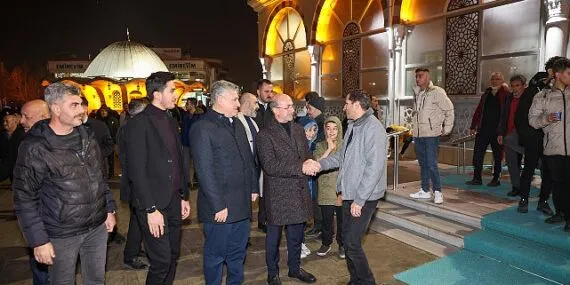 Başkan Pekyatırmacı vatandaşların kandil bereketine ortak oldu gündem haberi