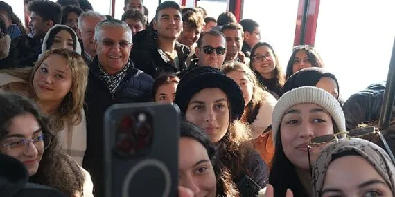 Başkan Topaloğlu’ndan kurs öğrencilerine teleferik eğlencesi haberi